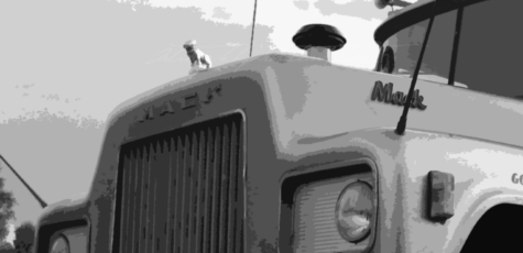 Classic Mack Truck | Artwork by Sebastian Motsch (2018)