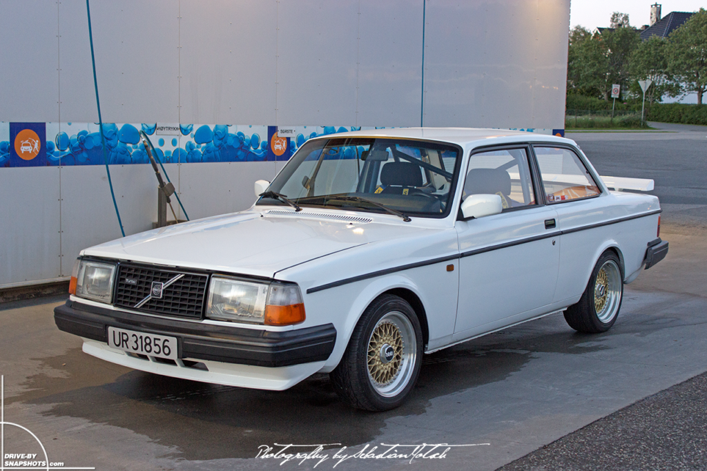 Volvo 242 Turbo Drive-by Snapshots by Sebastian Motsch