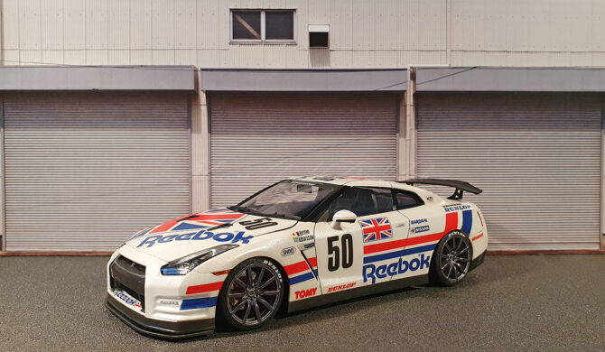 Aoshima Nissan GT-R35 Reebok Built by Sebastian Motsch