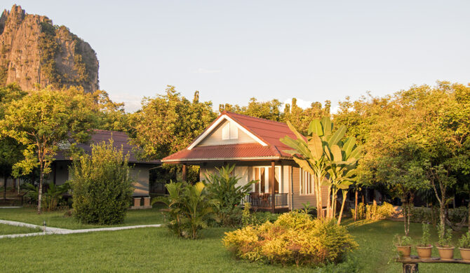 Laos Vang Vieng Bearlin Bungalow by Sebastian Motsch 04