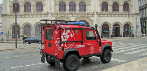 Land Rover Defender 90 Bombeiros Portugal Lisboa Drive-by Snapshot by Sebastian Motsch