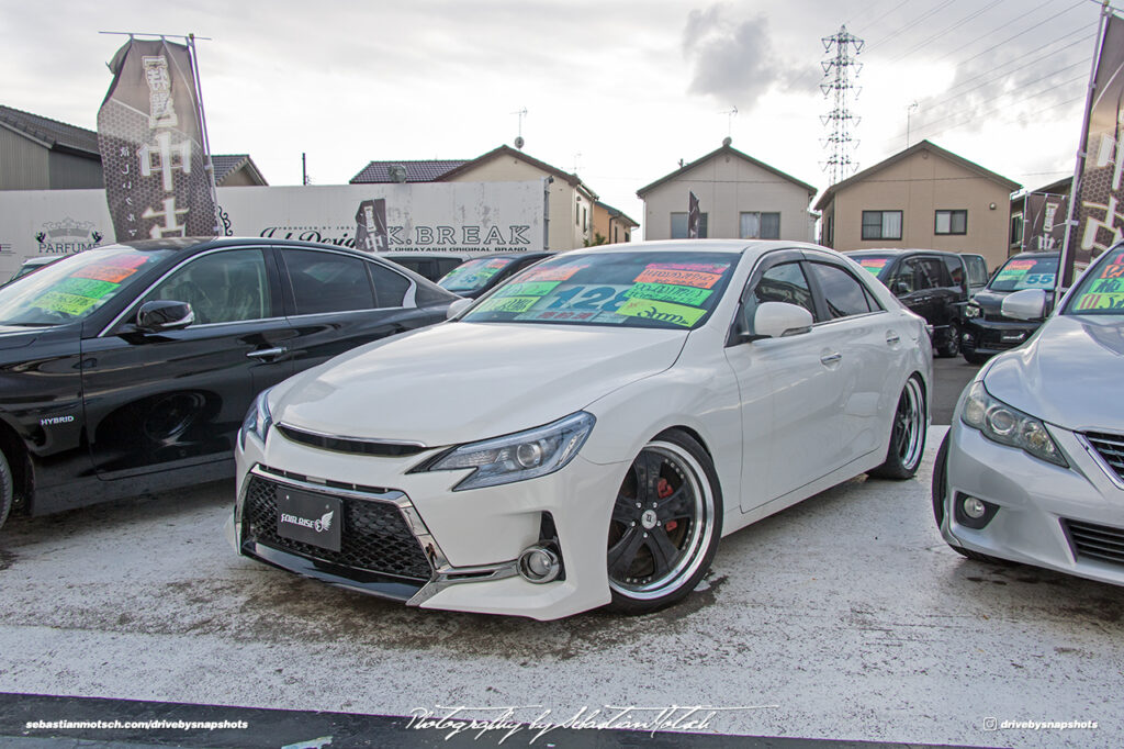 Toyota MarkX Shizuoka Japan Drive-by Snapshots Sebastian Motsch