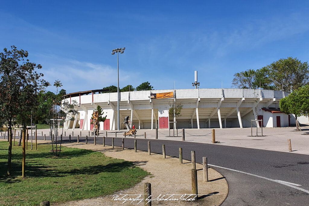 Arena in Vieux-Boucau France by Sebastian Motsch