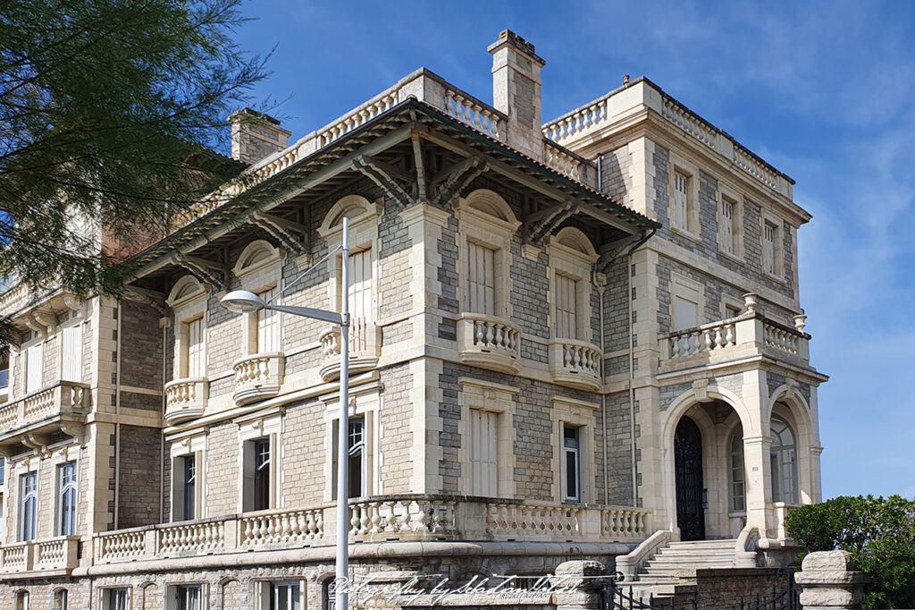 House in Biarritz France by Sebastian Motsch