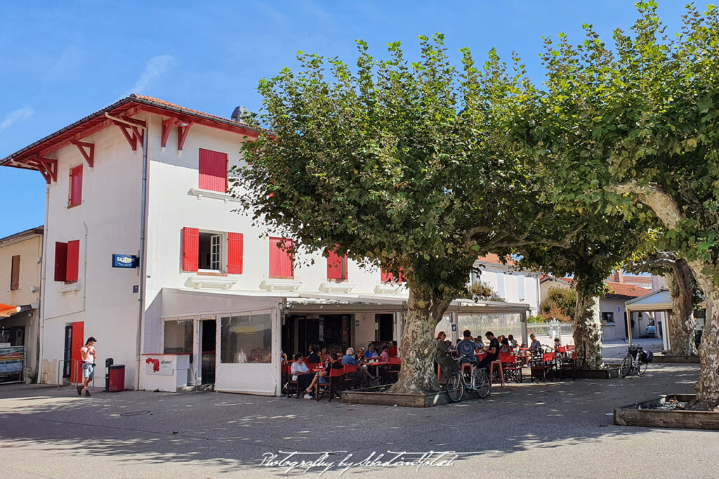 Restaurant in Vieux-Boucau France by Sebastian Motsch