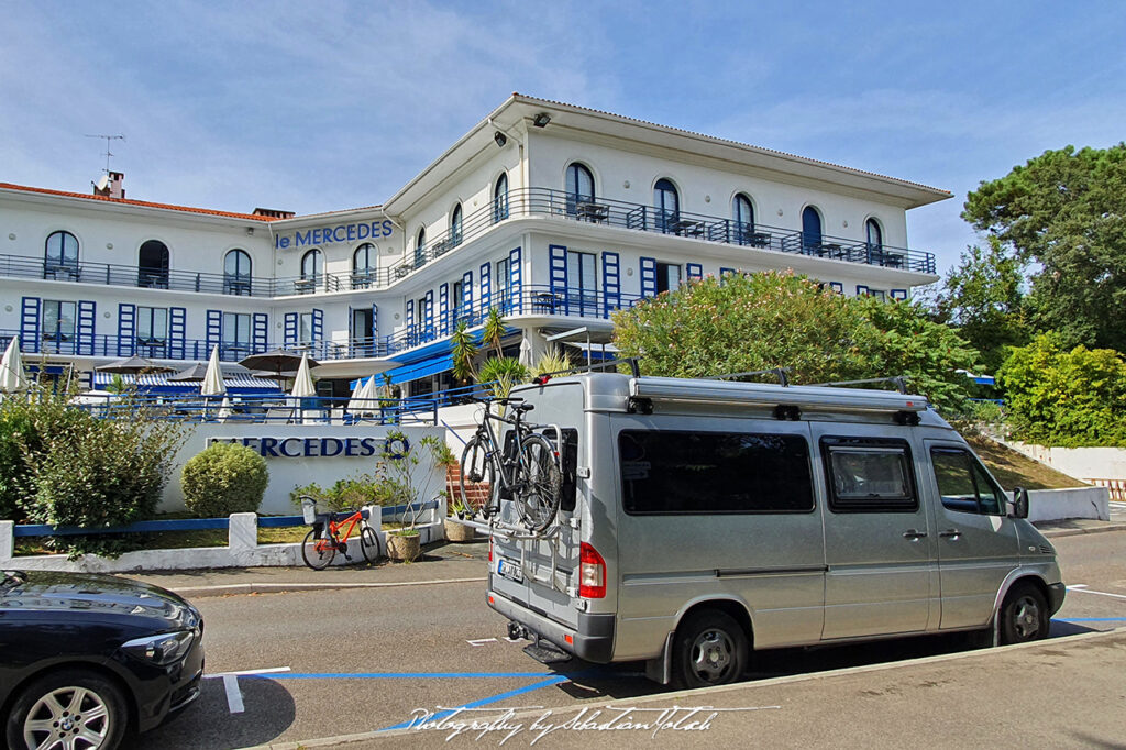 Sprinter at Hotel le Mercedes Hossegor France by Sebastian Motsch