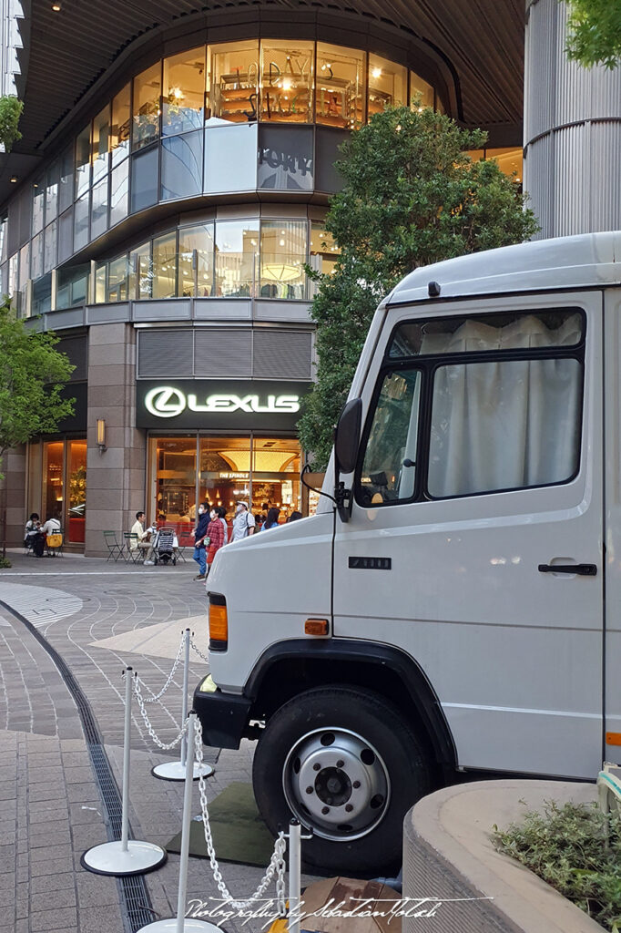 Mercedes-Benz 710D Tokyo Hibiya Drive-by Snapshots by Sebastian Motsch