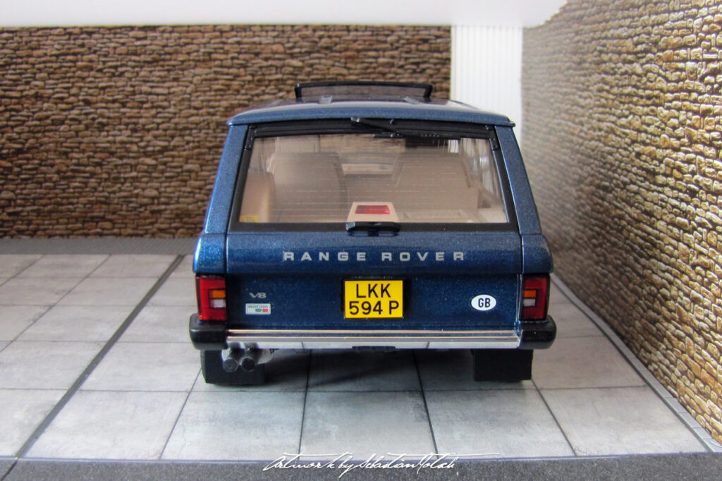 Range Rover Mk1 Vogue Scale Model by Sebastian Motsch