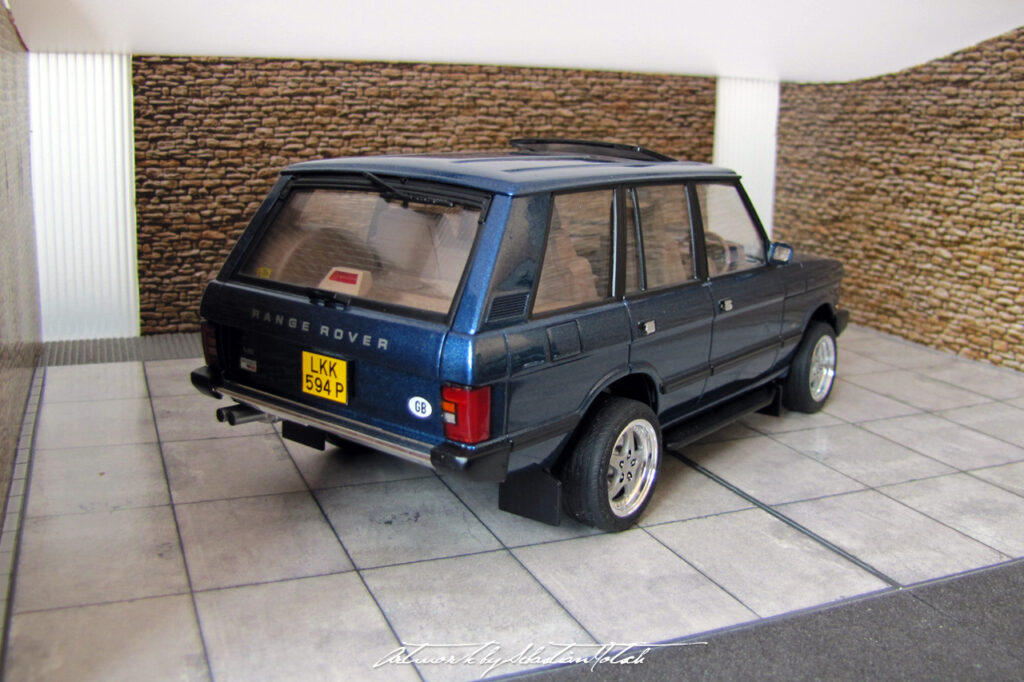 Range Rover Mk1 Vogue Scale Model by Sebastian Motsch