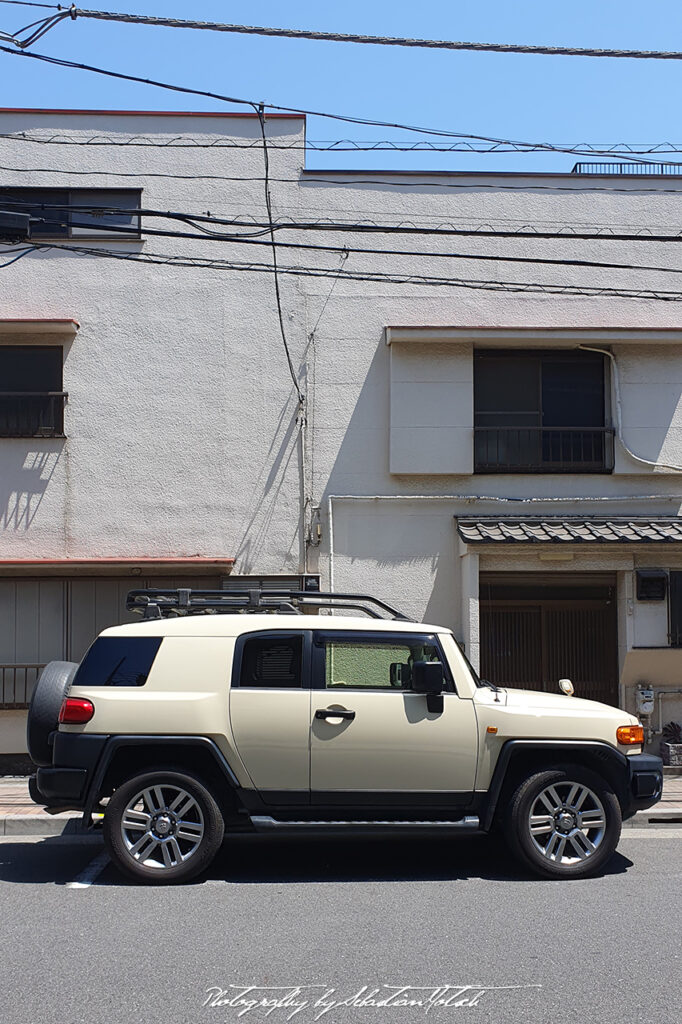 Toyota FJ Cruiser Tokyo Asakusa Drive-by Snapshots by Sebastian Motsch