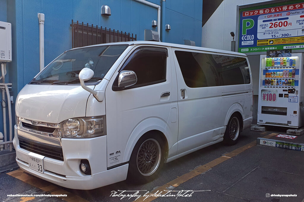 Toyota Hiace H200 Tokyo Taito Drive-by Snapshots by Sebastian Motsch