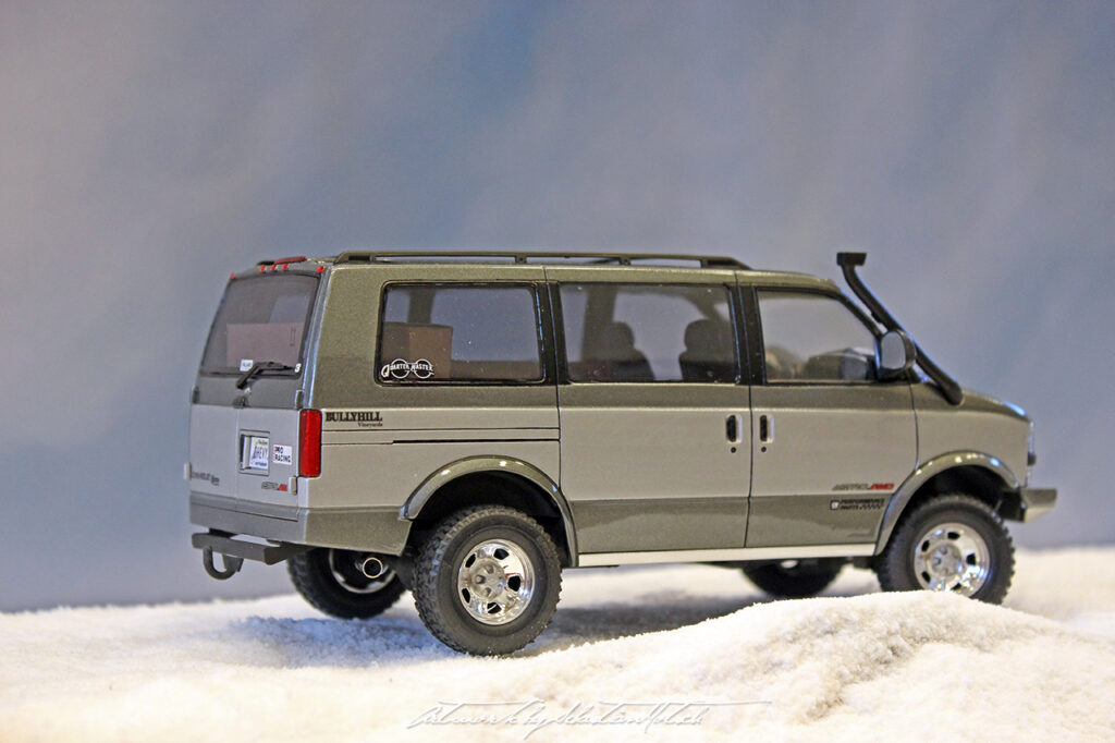 Chevrolet Astro Van 4WD Scale Model by Sebastian Motsch